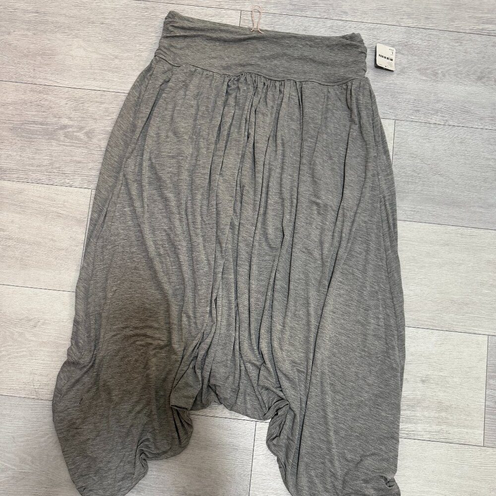 New Free People Movement Grey Harem pants Size L